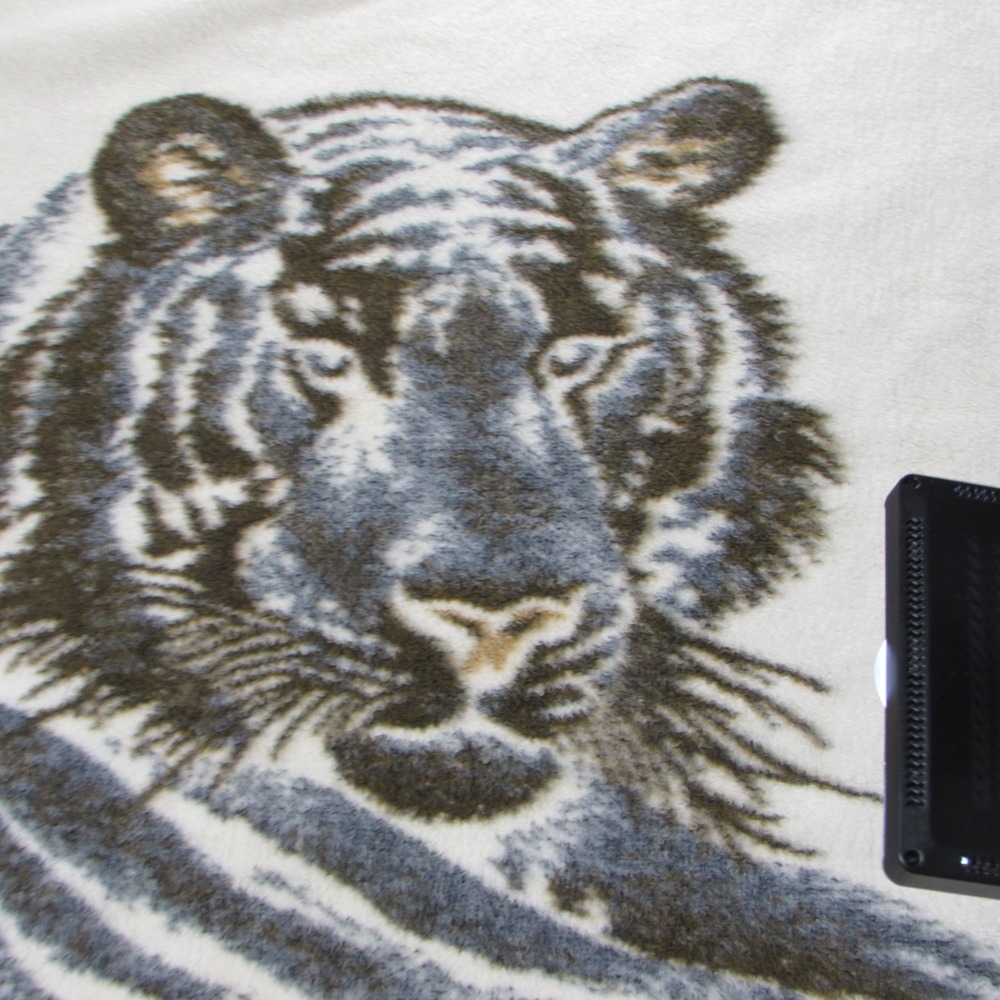 Vintage Biederlack Tiger Head Blanket Made in Spain Reversible Plush Throw 72x55 - Picture 6 of 16